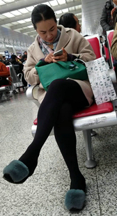 黑色打底丝袜极品美腿熟女