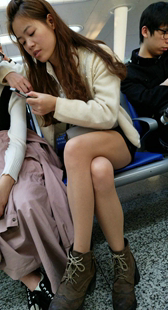 裸腿长发极品美眉