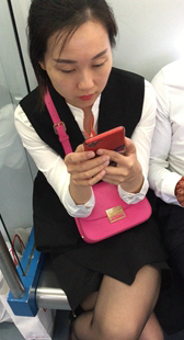 黑色丝袜高跟制服漂亮小妹