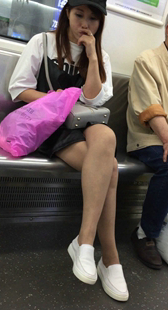 肉色丝袜白腿MM