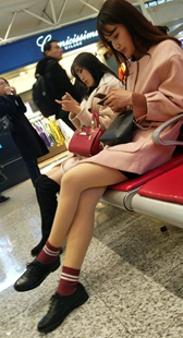 两个肉色丝袜漂亮美少女