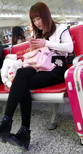 黑色丝袜性感长腿妹子