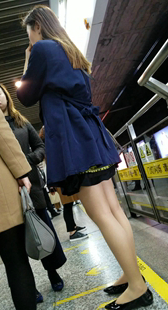 极品白皙长腿高挑长发美女