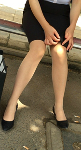 高跟细长腿美女