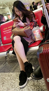 黑色长裙肉色丝袜长发美女