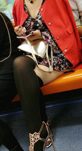 公交车上黑丝高跟熟女