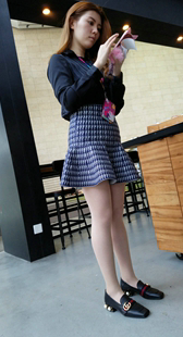 极品肉丝短裙大美女