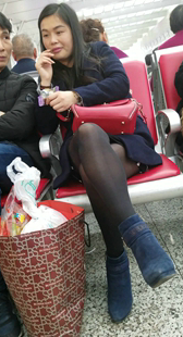 黑丝蓝色短靴少妇