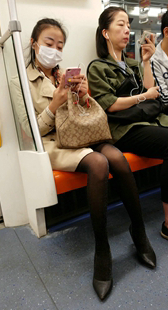 戴口罩的黑丝高跟MM