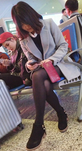 包臀短裙黑色丝袜OL少妇