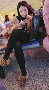 黑色丝袜性感美腿漂亮美女