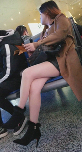 包臀短裙肉丝高跟丰满少妇