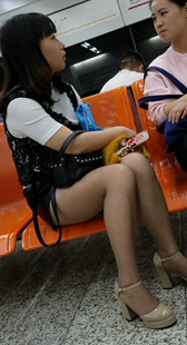 肉丝高跟美眉性感大腿