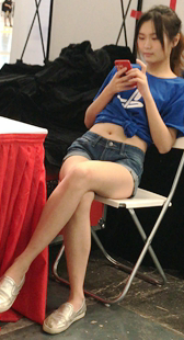 性感短裤大长腿大美女