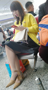 候车室黑短裙肉丝少妇