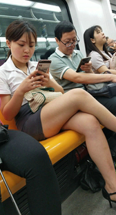 高跟短裙大长腿OL美女