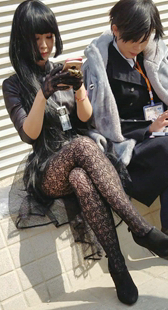 黑丝网袜制服少女