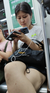 丰满大腿小少妇