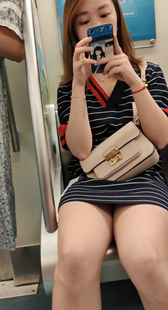 条纹连衣包臀短裙OL