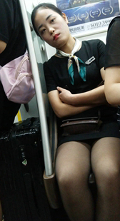 黑色制服黑色丝袜性感大腿OL