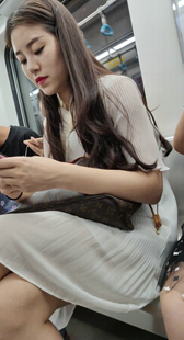 连衣短裙性感美女少妇