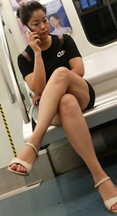 性感美腿高跟少妇