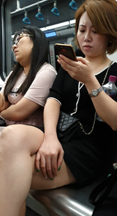 短发OL少妇性感大白腿