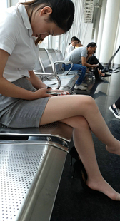 包臀短裙肉色丝袜OL