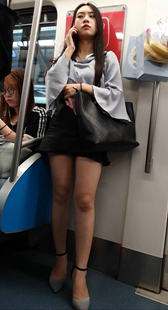 黑色短裙肉色高跟极品美腿OL