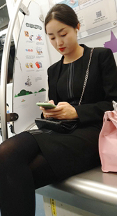 气质非常棒的黑色制服黑丝OL