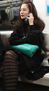 蕾丝连衣裙个性丝袜少妇