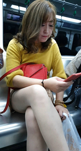 短裙肉丝长腿OL少妇