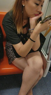 包臀热裤高跟白腿OL美少妇