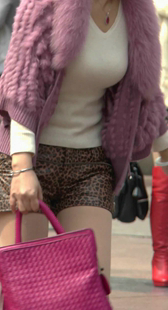 丰满vs纤细少妇与少女