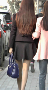 极品短裙肉丝美腿少妇诱惑无限