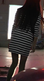 夜幕下的包臀灰丝大长腿