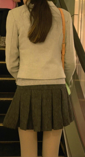 丰满肉丝美腿少妇