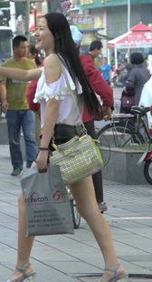 快步细腿少妇们