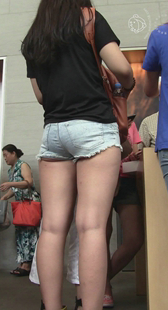 紧身宽臀热裤美女视频