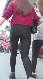 包臀少妇走路夹紧