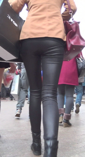 皮裤OL腰细腿长