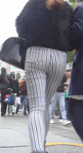 高挑条纹OL美少妇