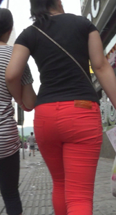 街拍高挑宽臀小少妇