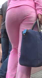 呢绒包臀紧身少妇