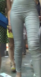 超紧布裤少妇性感三角区