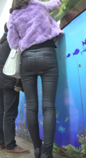 商场高跟细长腿