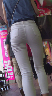 性感白裤长腿紧内痕