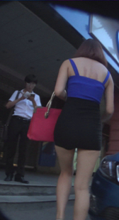 OL美少妇穿着暴露丰满性感