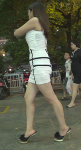 超短裙少妇腰小屁股大