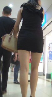 商场包臀紧身少妇